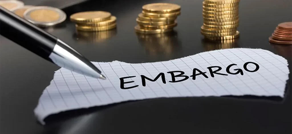 ¿Qué puedo hacer si tengo un sueldo embargado por alimentos?